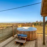 Σπίτι διακοπών Yorkshire Dales Retreat With Hot Tub & Garden
