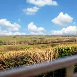 Yorkshire Dales Retreat With Hot Tub & Garden Σπίτι διακοπών *