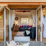 Yorkshire Dales Retreat With Hot Tub & Garden * Finghall