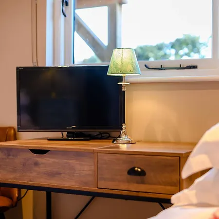 Yorkshire Dales Retreat With Hot Tub & Garden Holiday home *