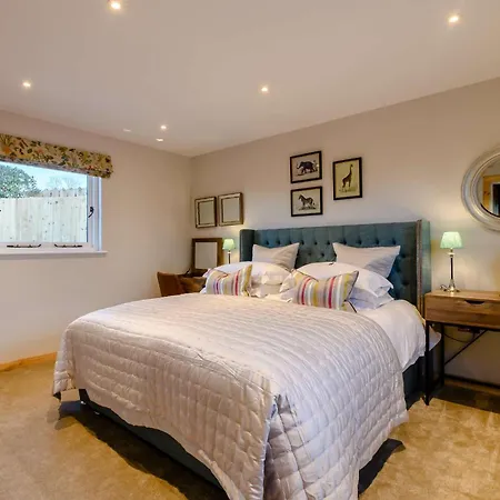 Yorkshire Dales Retreat With Hot Tub & Garden Holiday home Finghall