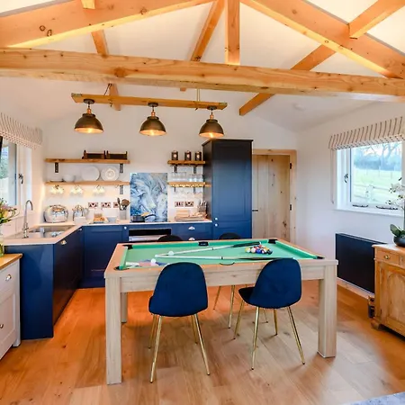 Yorkshire Dales Retreat With Hot Tub & Garden * Finghall