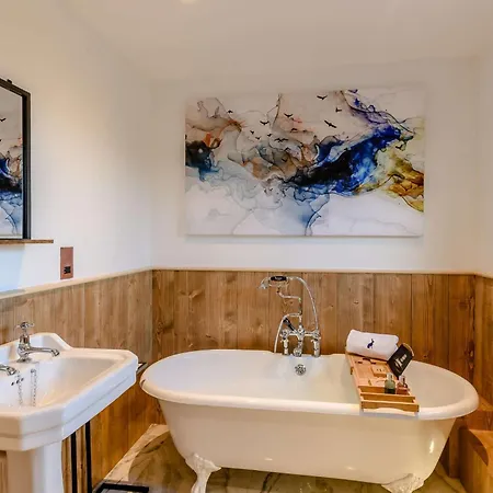 Yorkshire Dales Retreat With Hot Tub & Garden Casa de Férias *
